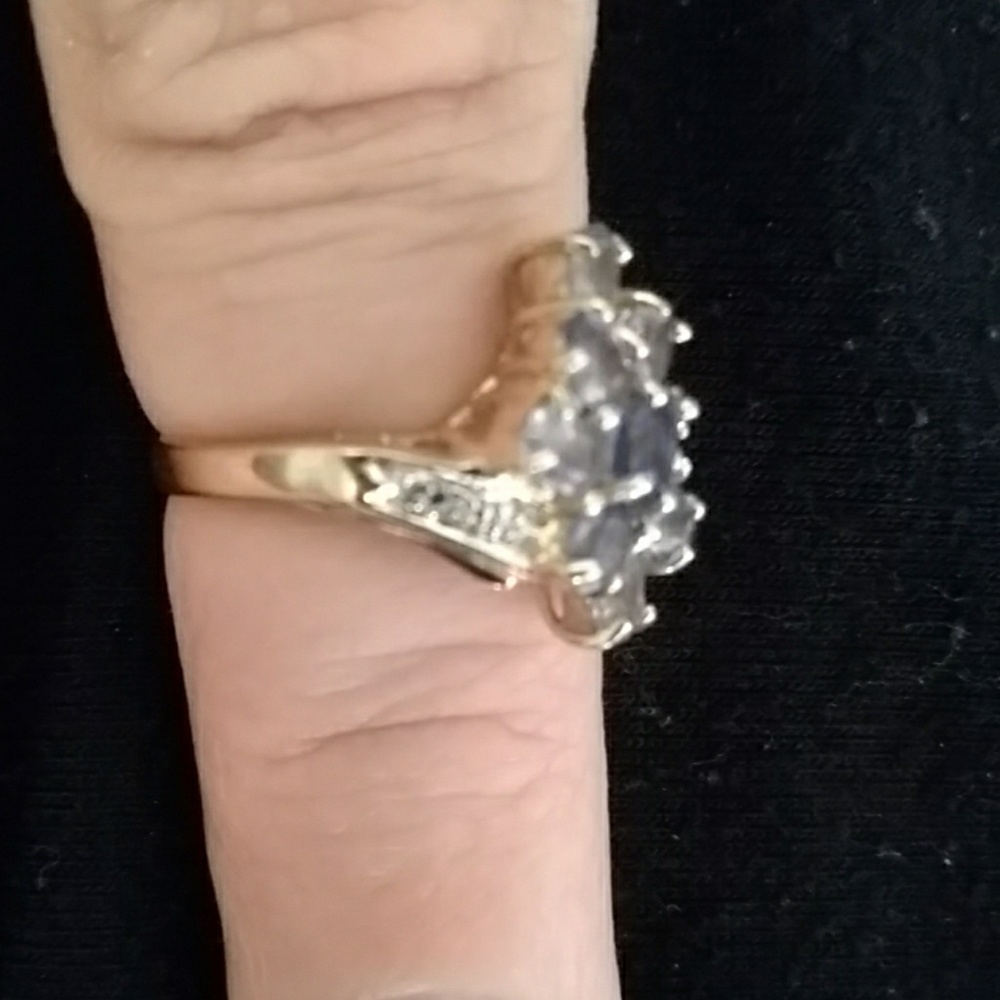 Ring - Picture 2 of 3